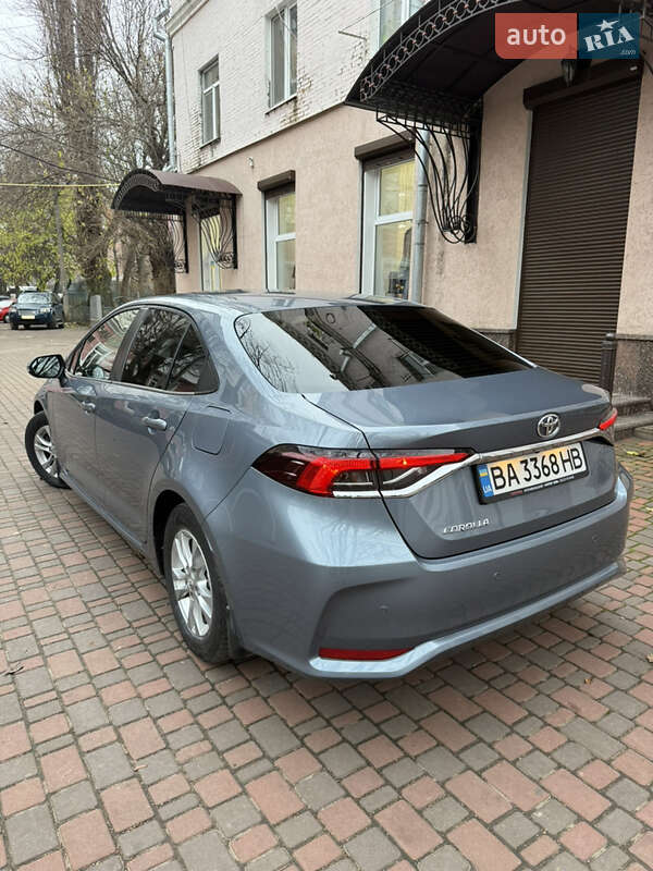 Седан Toyota Corolla 2019 в Кропивницком