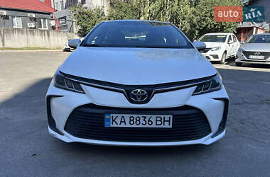 Седан Toyota Corolla 2020 в Киеве