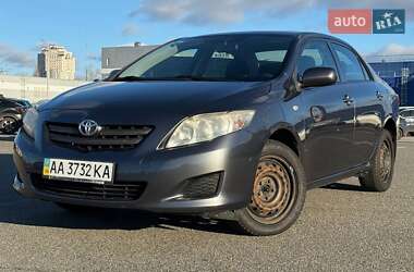 Седан Toyota Corolla 2009 в Киеве