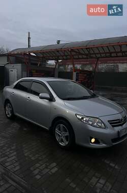 Седан Toyota Corolla 2008 в Полонному
