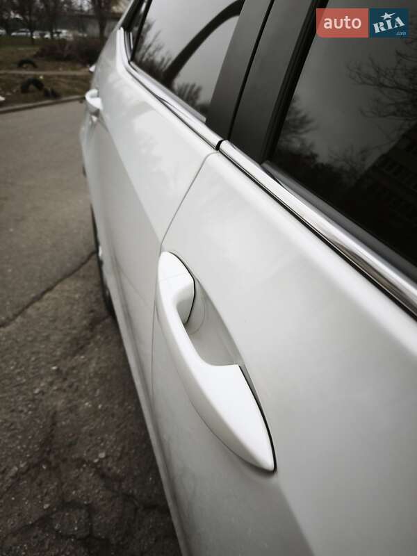 Седан Toyota Corolla 2017 в Запорожье