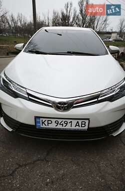 Седан Toyota Corolla 2017 в Запорожье