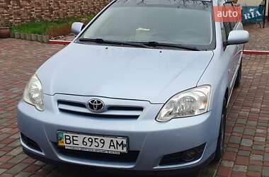 Хэтчбек Toyota Corolla 2005 в Николаеве