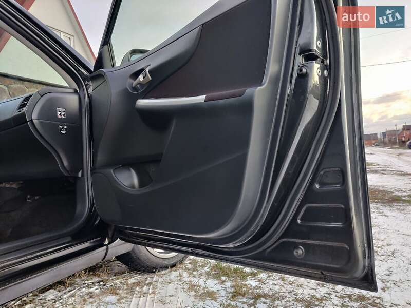 Седан Toyota Corolla 2008 в Сарнах