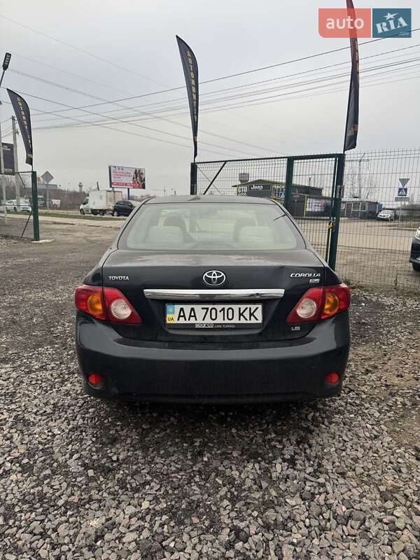 Седан Toyota Corolla 2007 в Полонном