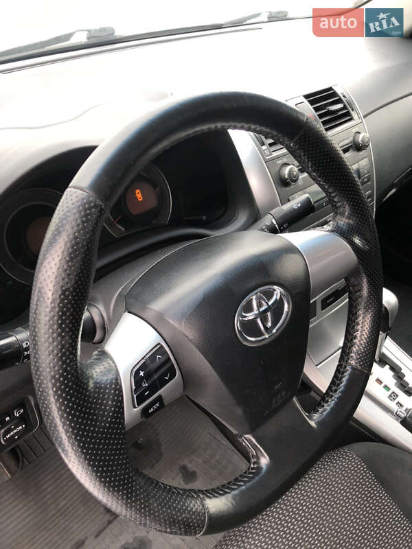 Седан Toyota Corolla 2011 в Києві