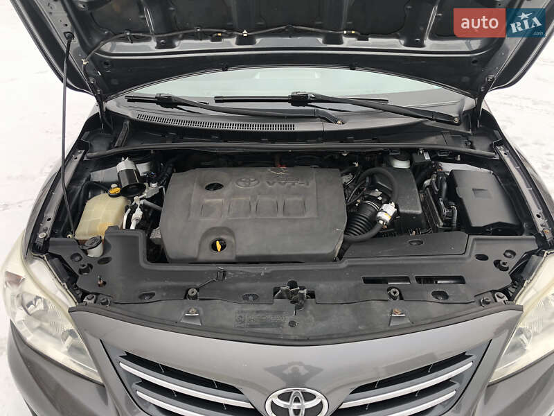 Седан Toyota Corolla 2011 в Києві