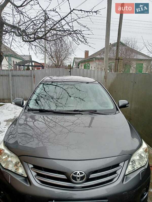 Седан Toyota Corolla 2012 в Кам'янці