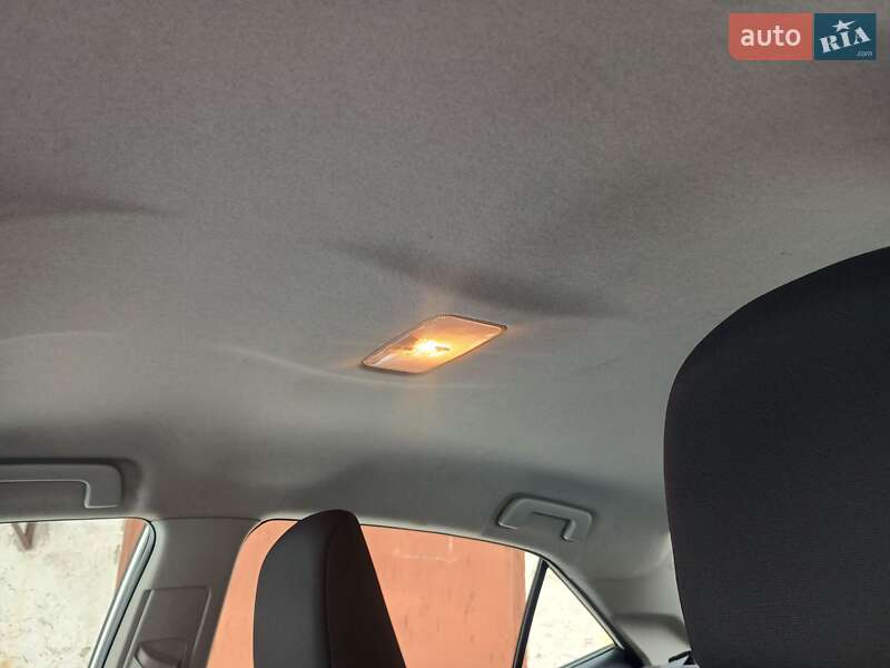 Седан Toyota Corolla 2017 в Кропивницькому