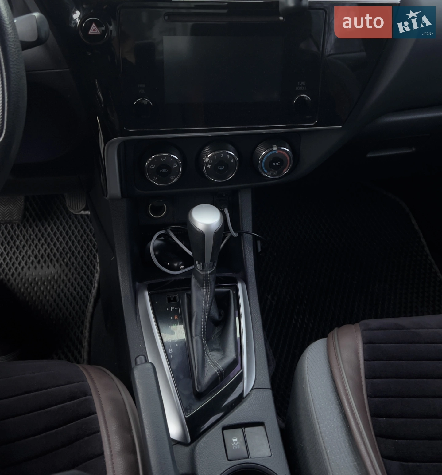 2017 Toyota Corolla - мініатюра 9