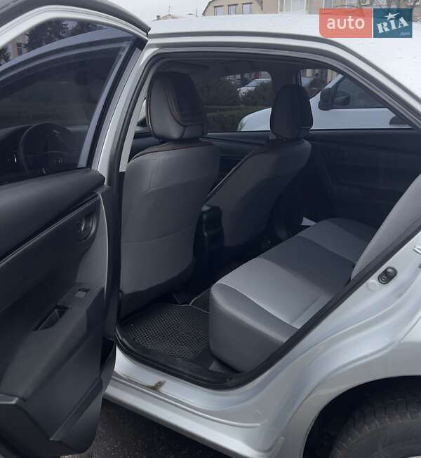 Седан Toyota Corolla 2017 в Кременчуге фото 11 Седан Toyota Corolla 2017 в Кременчуге