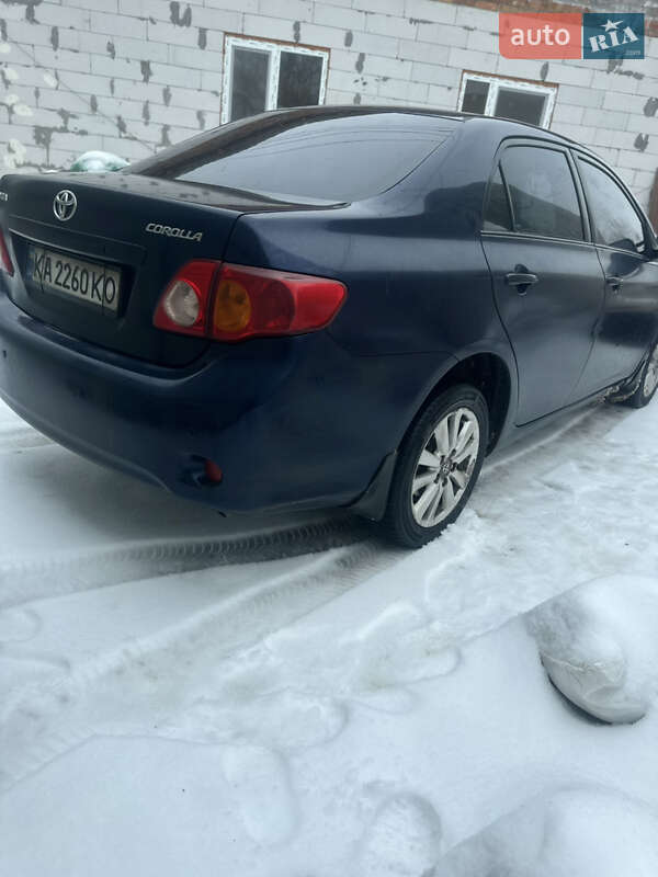 Седан Toyota Corolla 2008 в Киеве