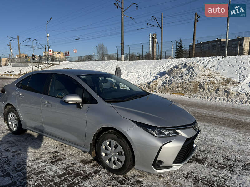 Седан Toyota Corolla 2020 в Києві