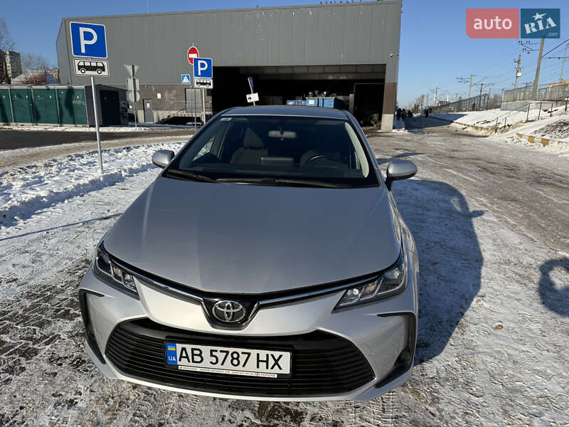 Седан Toyota Corolla 2020 в Києві