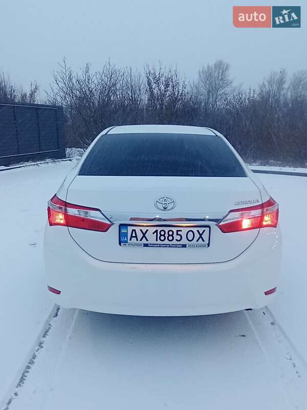 Седан Toyota Corolla 2018 в Харкові