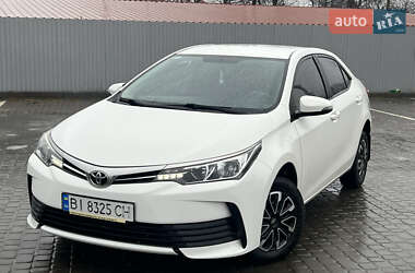 Седан Toyota Corolla 2016 в Кременчуге