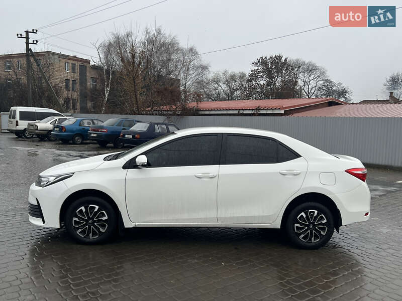 Седан Toyota Corolla 2016 в Кременчуге фото 5 Седан Toyota Corolla 2016 в Кременчуге