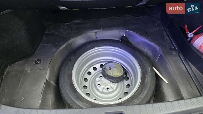 Седан Toyota Corolla 2008 в Киеве