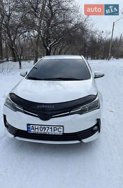 Седан Toyota Corolla 2016 в Краматорську