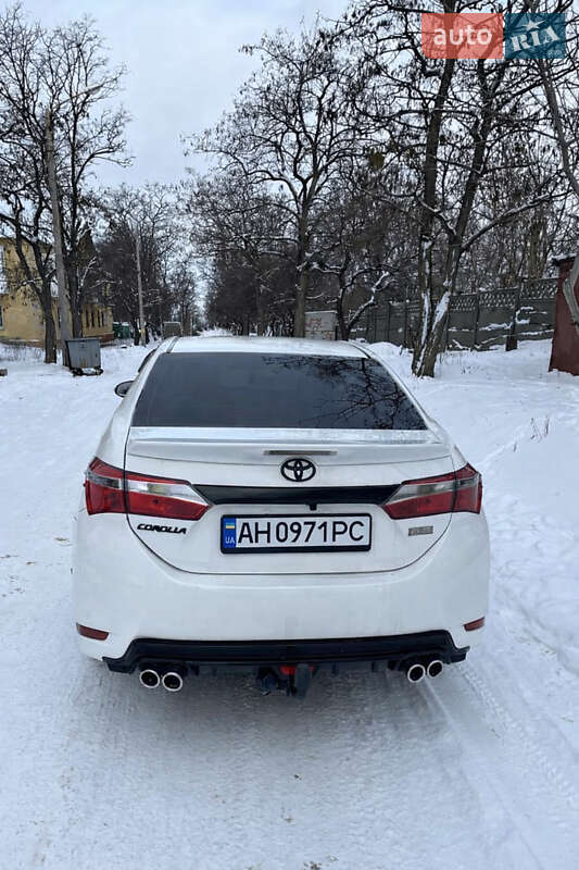 Седан Toyota Corolla 2016 в Краматорске