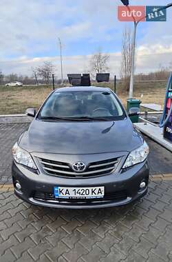 Седан Toyota Corolla 2012 в Киеве