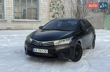 Седан Toyota Corolla 2013 в Макарове