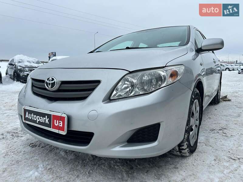 Седан Toyota Corolla 2009 в Львове