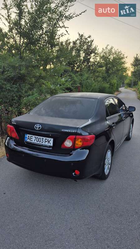 Седан Toyota Corolla 2008 в Кривом Роге