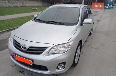 Седан Toyota Corolla 2012 в Днепре