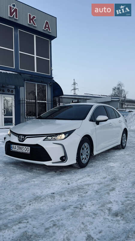 Седан Toyota Corolla 2019 в Чернигове