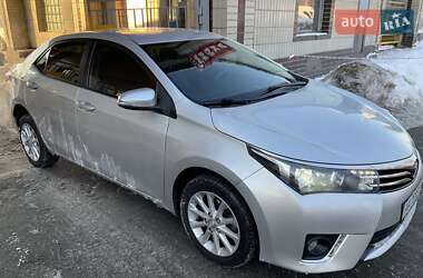 Седан Toyota Corolla 2016 в Києві