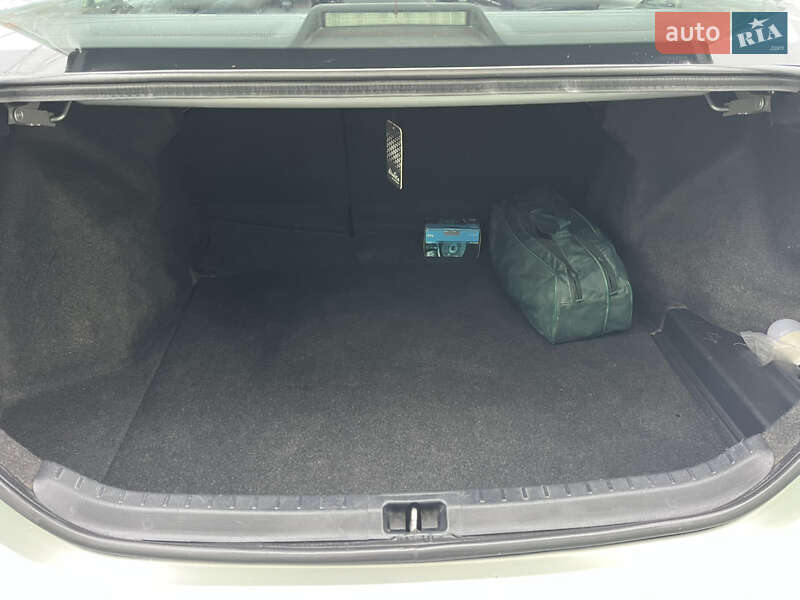 Седан Toyota Corolla 2016 в Киеве