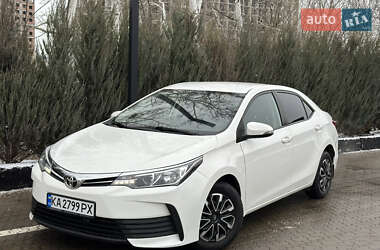 Седан Toyota Corolla 2018 в Києві