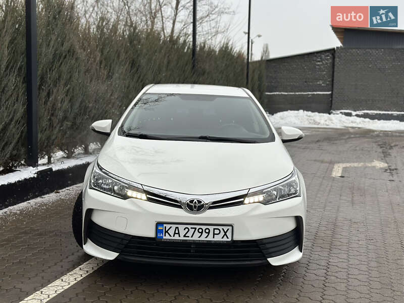 Седан Toyota Corolla 2018 в Киеве фото 6 Седан Toyota Corolla 2018 в Киеве