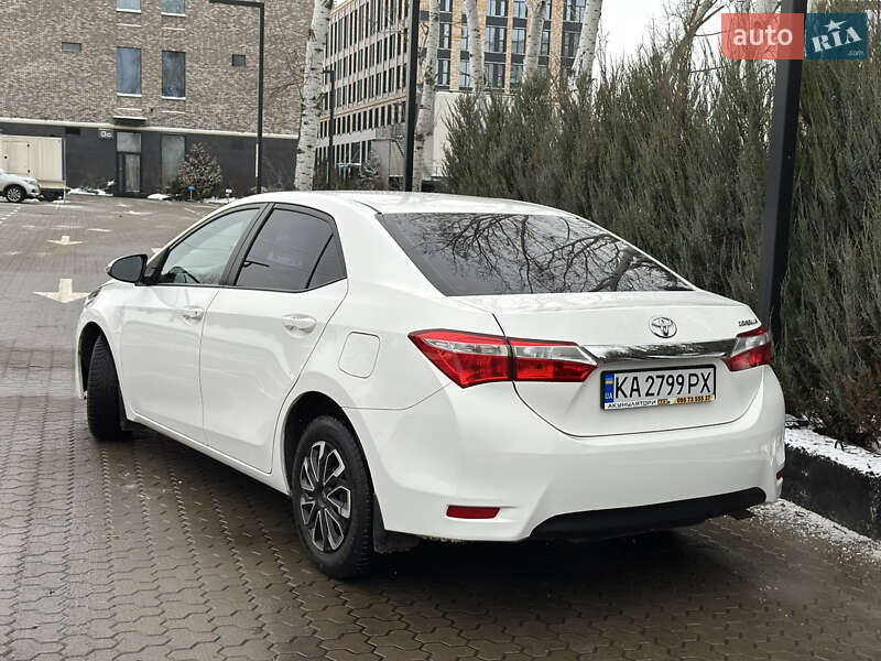 Седан Toyota Corolla 2018 в Киеве фото 14 Седан Toyota Corolla 2018 в Киеве