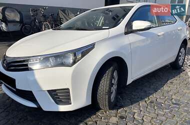 Седан Toyota Corolla 2013 в Луцке