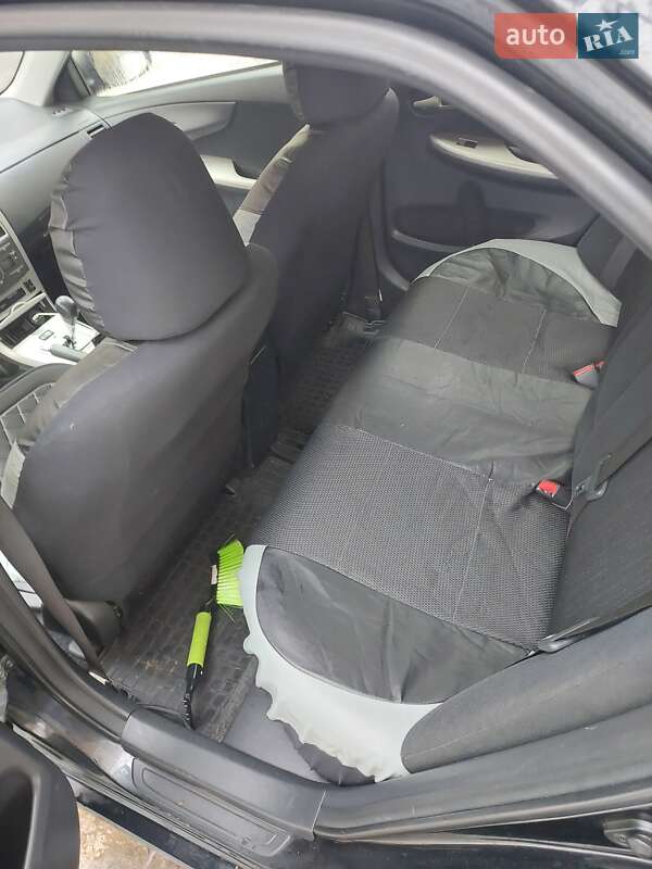 Седан Toyota Corolla 2008 в Черновцах