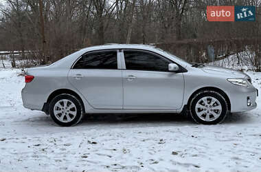 Седан Toyota Corolla 2012 в Желтых Водах