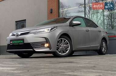 Седан Toyota Corolla 2017 в Києві