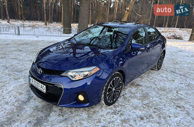 Седан Toyota Corolla 2014 в Киеве