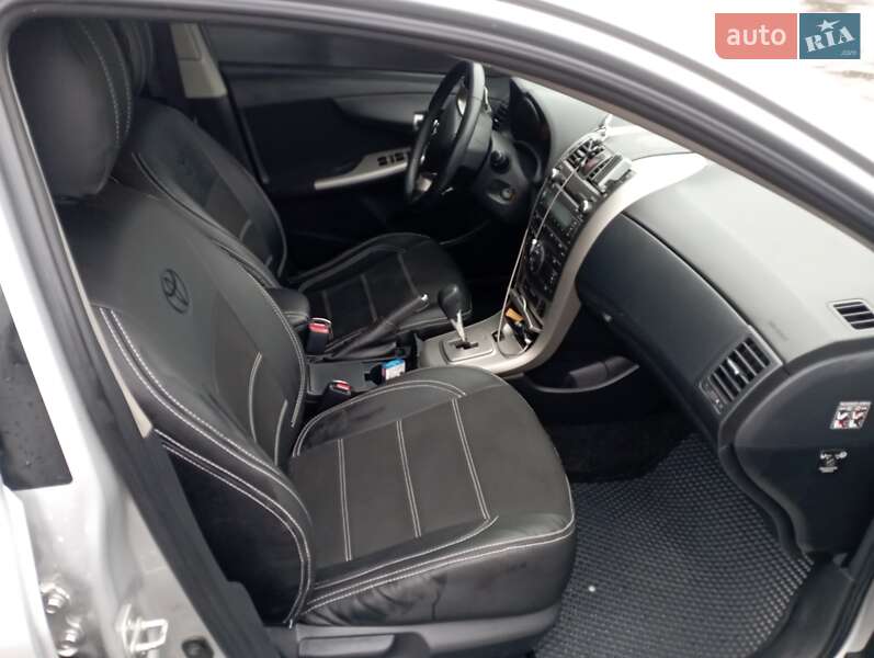 Седан Toyota Corolla 2008 в Малине