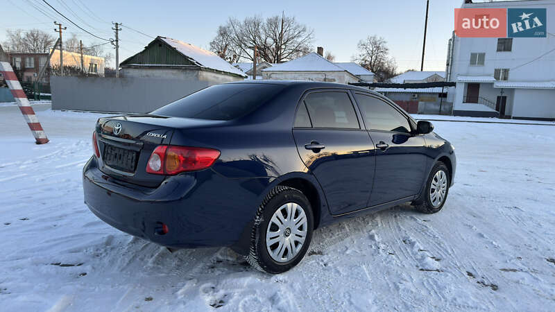 Седан Toyota Corolla 2008 в Кременчуге