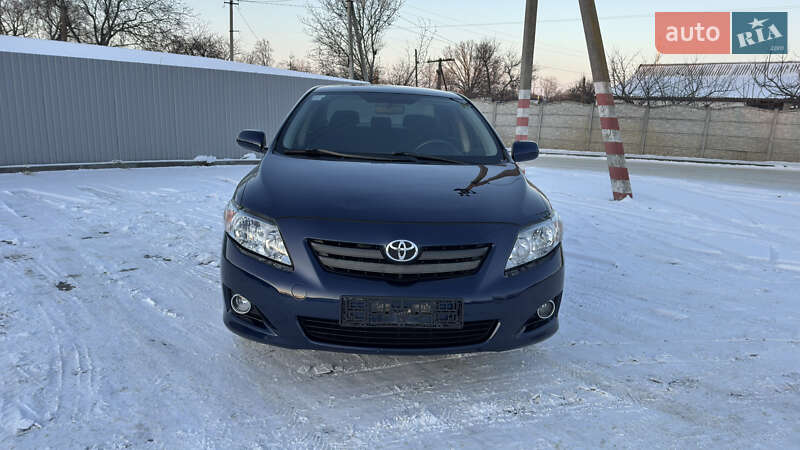 Седан Toyota Corolla 2008 в Кременчуге