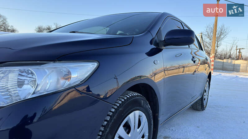 Седан Toyota Corolla 2008 в Кременчуге