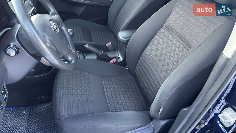 Седан Toyota Corolla 2008 в Кременчуге