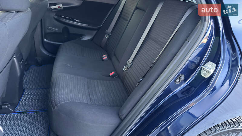 Седан Toyota Corolla 2008 в Кременчуге