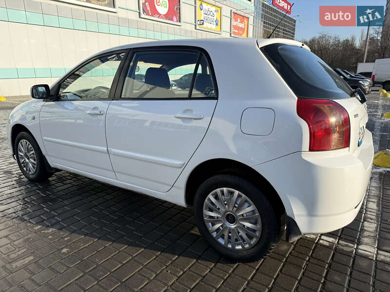 Хэтчбек Toyota Corolla 2005 в Одессе