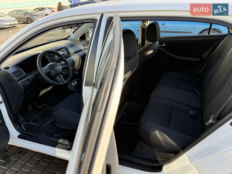 Хэтчбек Toyota Corolla 2005 в Одессе