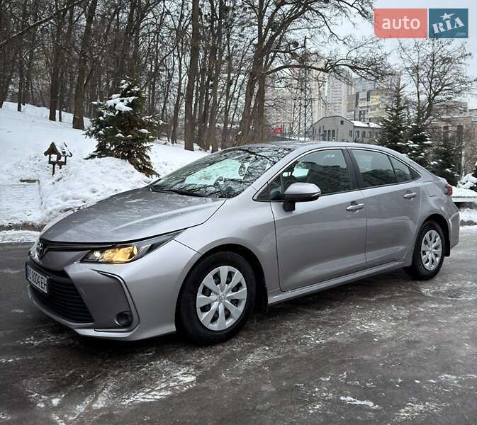 Седан Toyota Corolla 2020 в Киеве