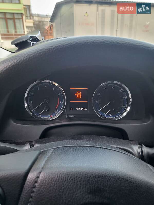 Седан Toyota Corolla 2018 в Полтаве